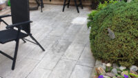 FLOORTEC | vorher Terrassenreinigung Terrasse reinigen Schleifreinigung Grundreinigung Intensivreinigung Reinigung Pflege Kalksandstein Naturstein reinigen pflegen putzen wischen sauber Außenreinigung Außenbelag